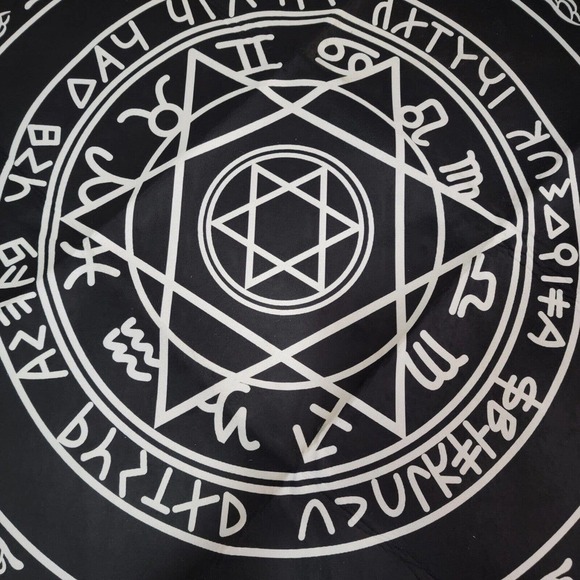 Magic Circle Design 47" Rug/Mat - Picture 7 of 8